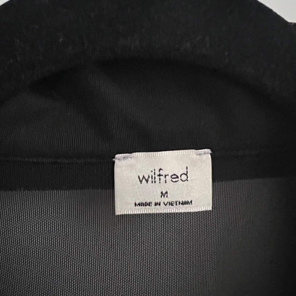 Wilfred POSE HIP LONGSLEEVE - Picture 3 of 3
